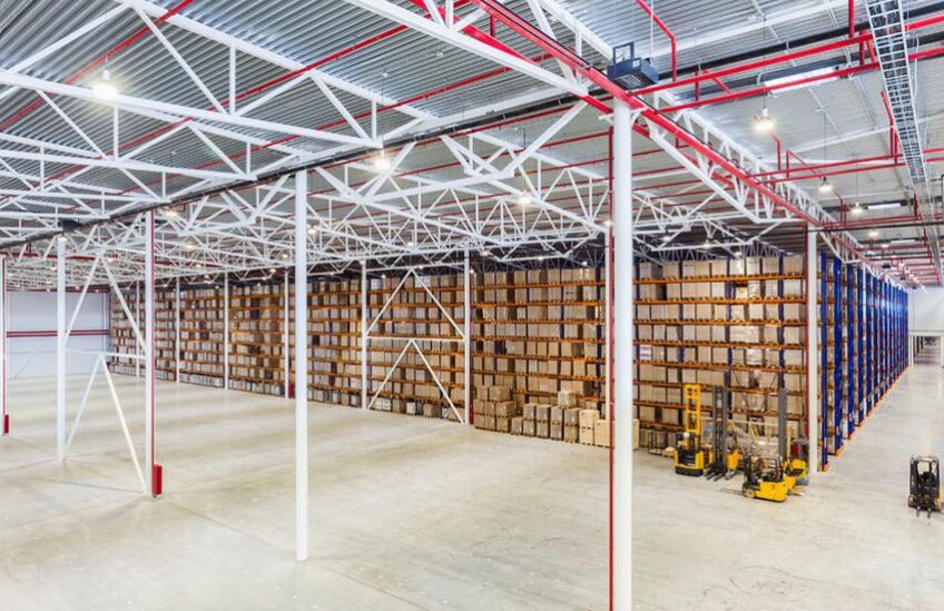 logistic-warehouse-3